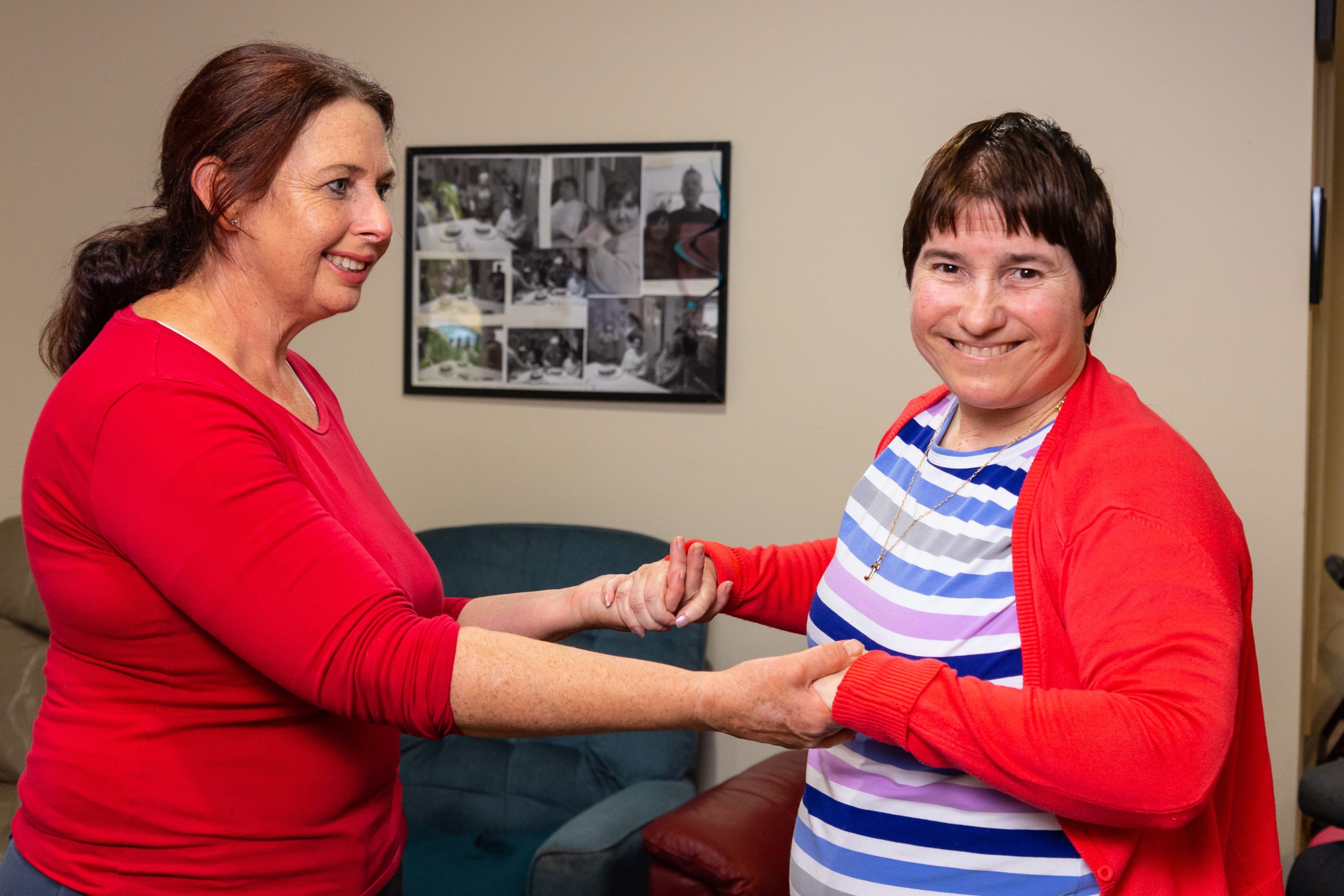 Orana Client Coach supporting SIL client, June, at home 
